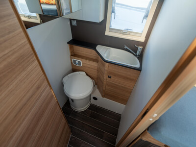 Adria Matrix Axess M670 SL