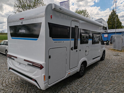 HOBBY ONTOUR A 720 GFM - VELETRŽNÍ CENOVÁ NABÍDKA