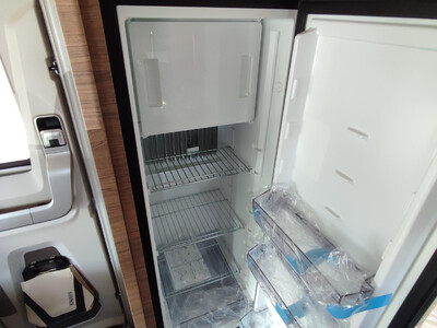 KNAUS L!VE WAVE 650 MF (14)