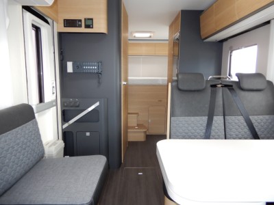 ADRIA Coral XL Axess 650 SP