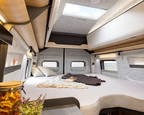 MAXIA VAN
