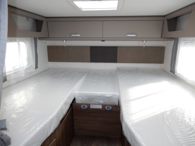 CARADO T447