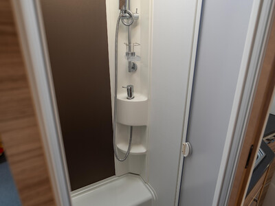Adria Matrix Axess M670 SL