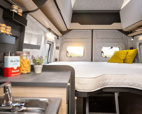 MAXIA VAN