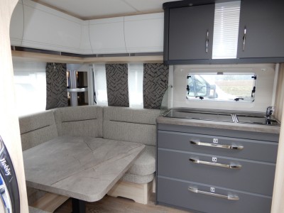 HOBBY De Luxe 460 UFe - akce 50.tis. příslušenství