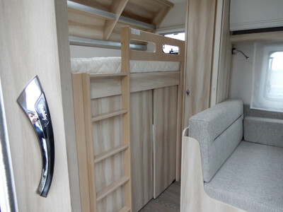 HOBBY De Luxe 540 KMFe - VELETRŽNÍ CENOVÁ NABÍDKA