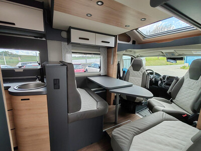 KNAUS L!VE WAVE 700 MEG PLATINUM SELECTION - VELETRŽNÍ CENOVÁ NABÍDKA