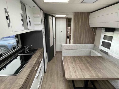 Hobby Excellent Edition 545 KMF - VELETRŽNÍ CENOVÁ NABÍDKA 