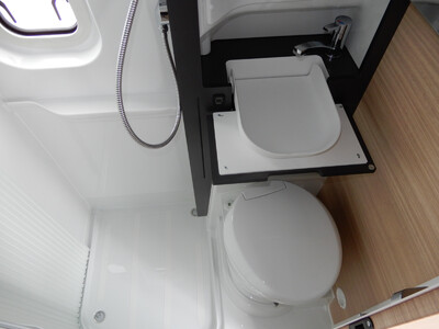 HOBBY MAXIA VAN 680 ET - VELETRŽNÍ CENOVÁ NABÍDKA 