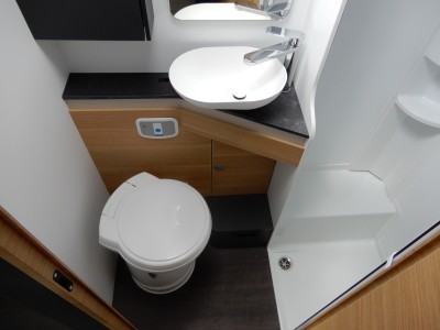 ADRIA Coral XL Axess 650 SP